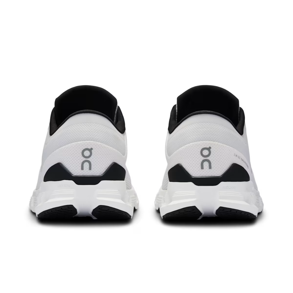Running Cloud X 4 — Ivory Black