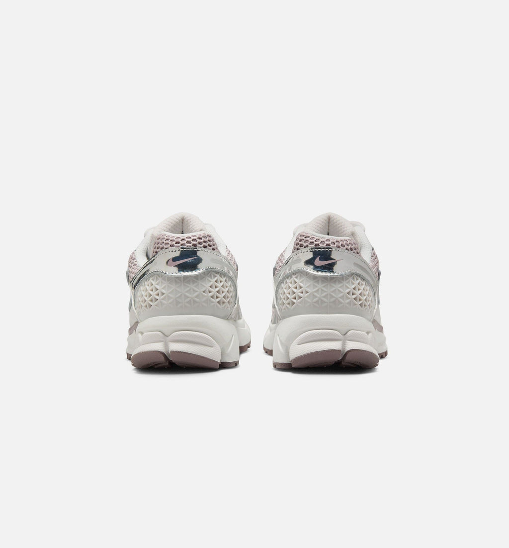 Zoom Vomero 5 Womens Lifestyle Shoe - Vast Grey/Metallic Silver