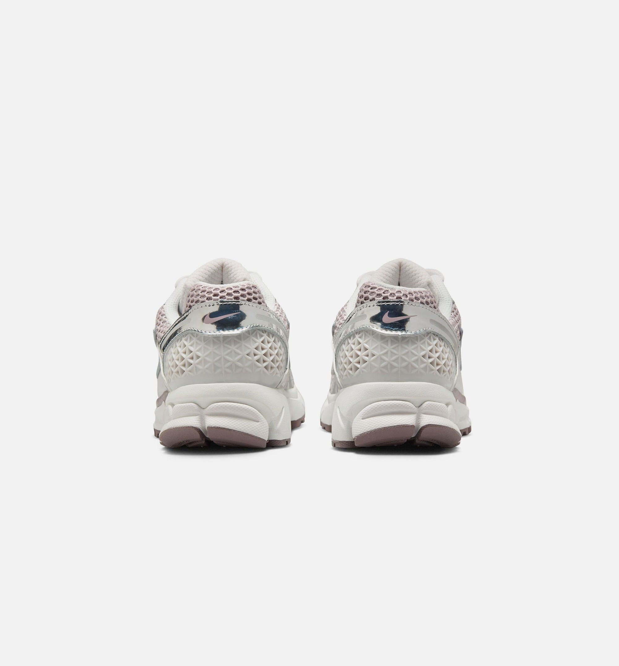 Zoom Vomero 5 Womens Lifestyle Shoe - Vast Grey/Metallic Silver